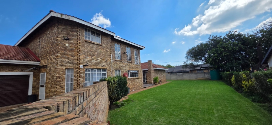 4 Bedroom Property for Sale in Miederpark North West